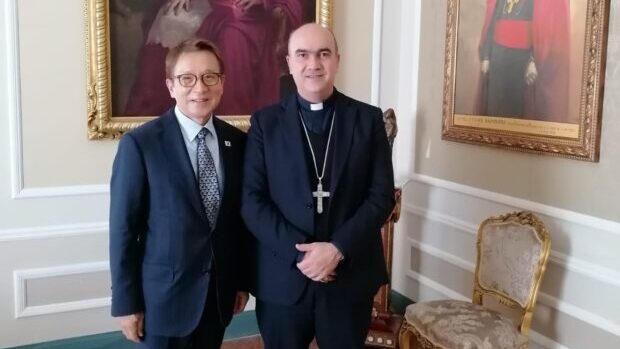 Ambasciatore Corea vescovo